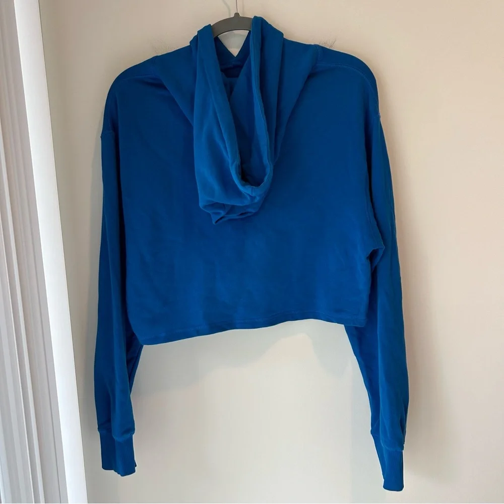 Favorite Daughter The Cropped Hoodie Skydiver Blue Size Medium - Picture 6 of 7